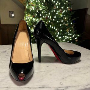 CHRISTIAN LOUBOUTIN PRIVÉ OPEN TOE PUMP SZ 38.5